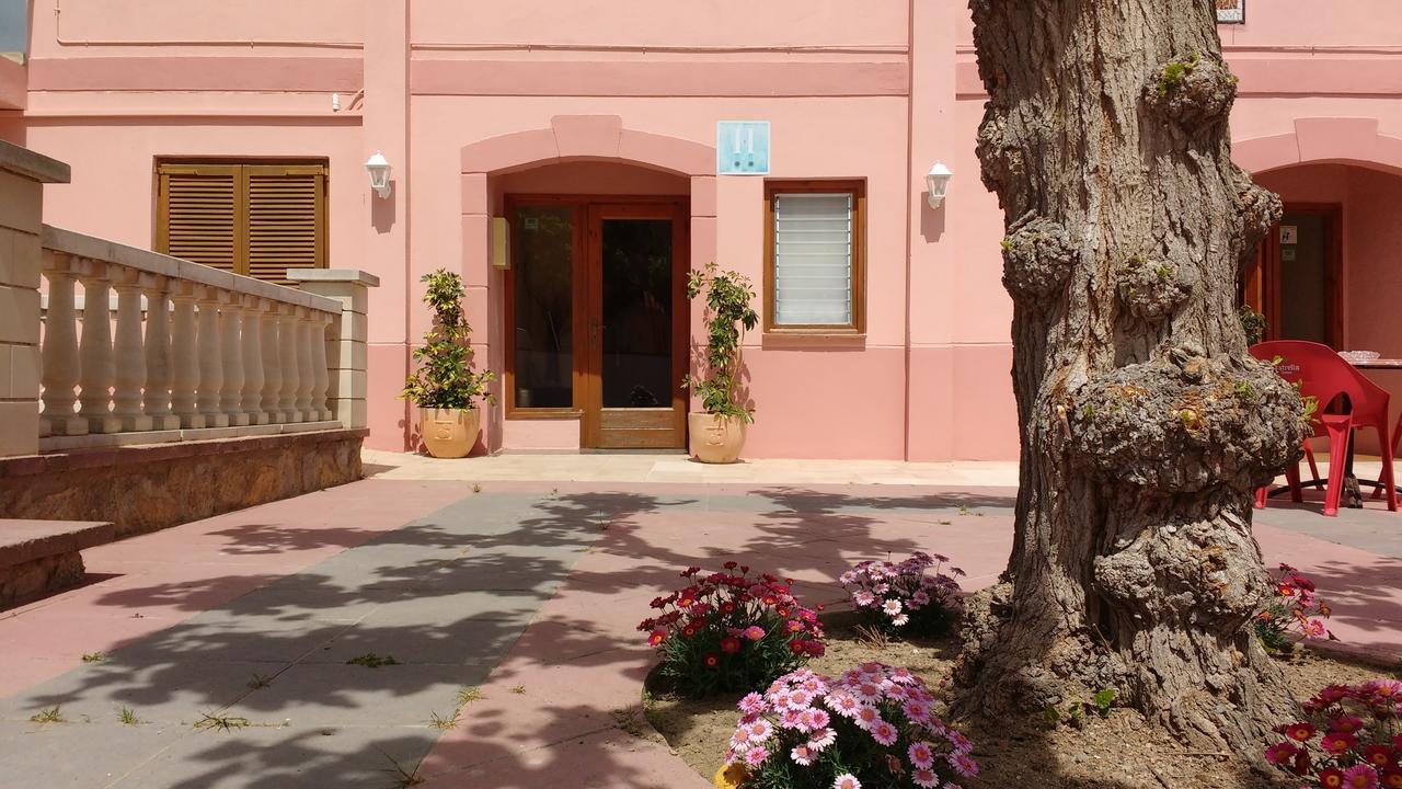Ca L'Amadeu Otel Vilanova de Escornalbou Dış mekan fotoğraf